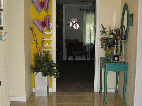3rd image of 601 SW Avenue J