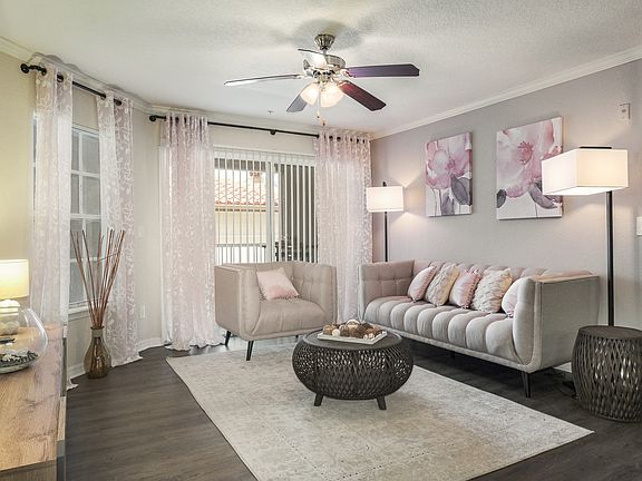 The Landings at Boot Ranch | Palm Harbor FL | Model Living Room