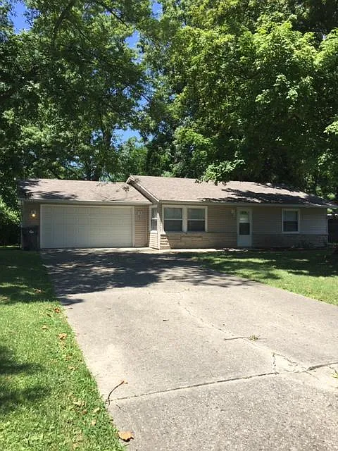 3302 Ashland Ave photo 1
