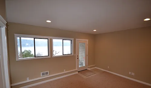 4017 NE Derek Dr Photo 1