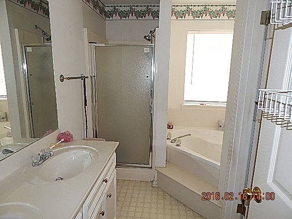 4th image of 8128 Wild Briar Dr
