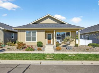 422 Castle Rock Dr, Central Point, OR
