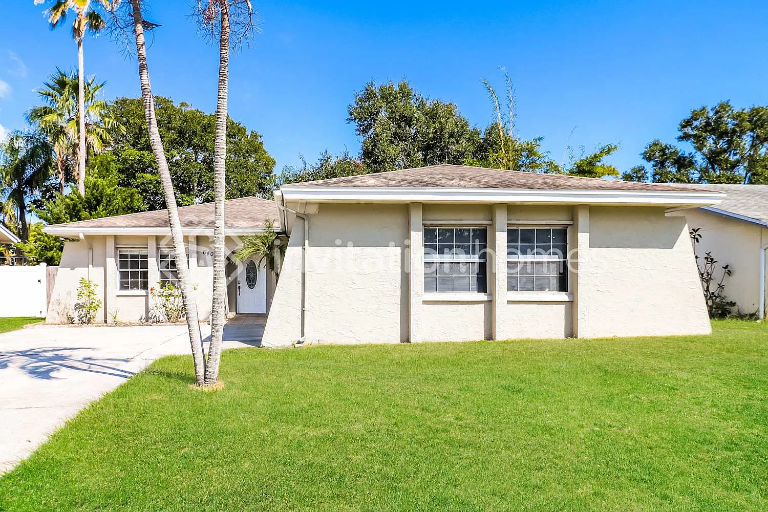 6409 109th Ave N Pinellas Park, FL 33782 — Photo 1