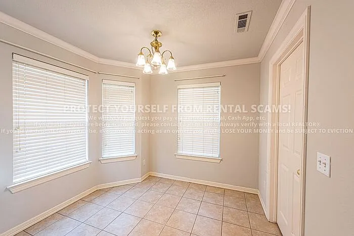 245 Ravenwood Rd #A — Photo 7