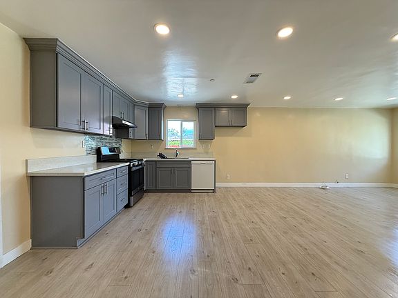 2nd image of 1433 S Indian Summer Ave