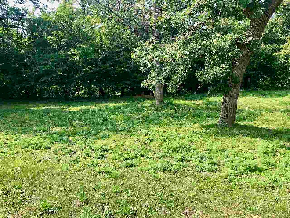 1st image of 25922 Woodside Ct