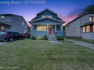305 E Jarvis Ave, Hazel Park, MI 48030