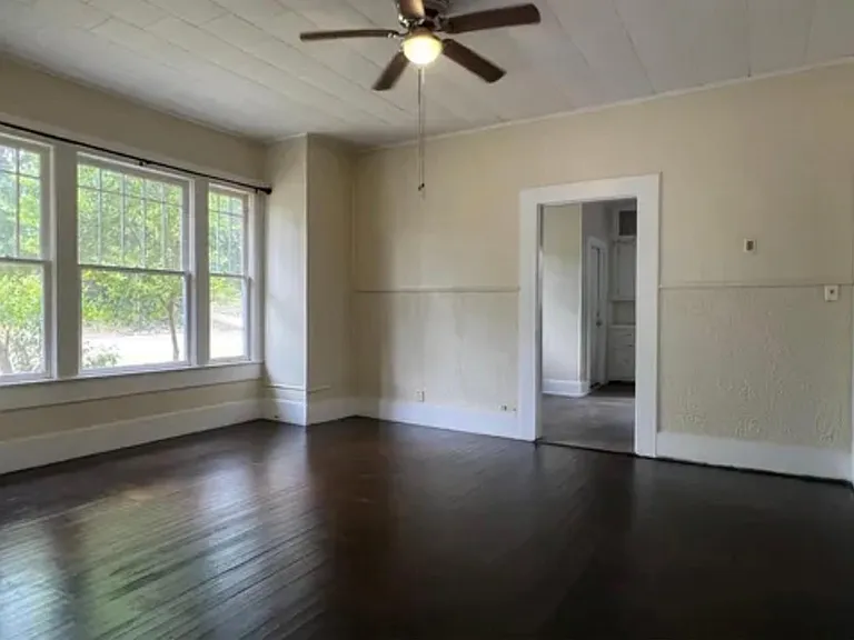 469 Ogden St — Photo 7