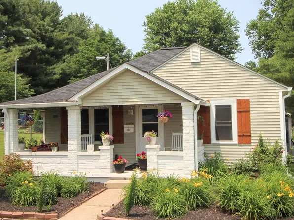 253 W Wayne St, Spencer, IN 47460