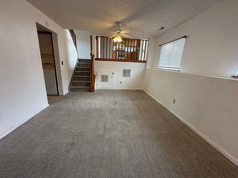 102 Comanche Ct — Photo 10