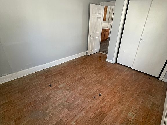 4th image of 50 Lasalle St #1W