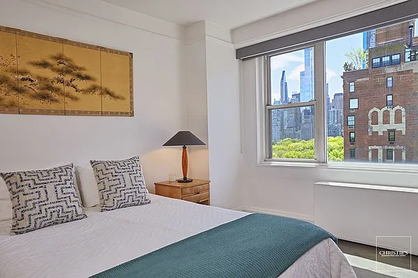 Sold by Christie's International Real Estate Group, LLC | media 13