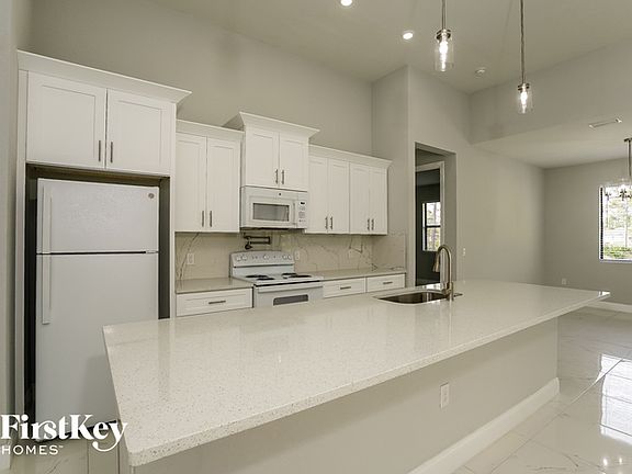 5th image of 1003 Palmetto Ave