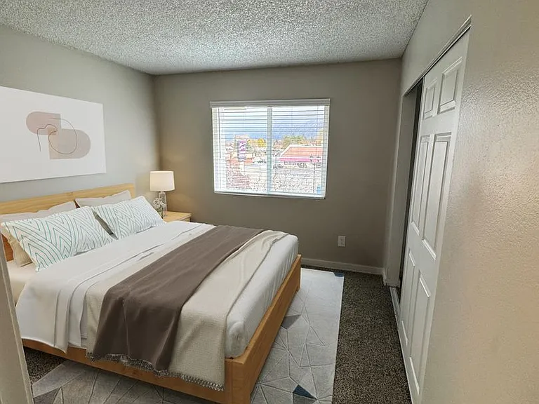 Brighton Place Apartments — Photo 24