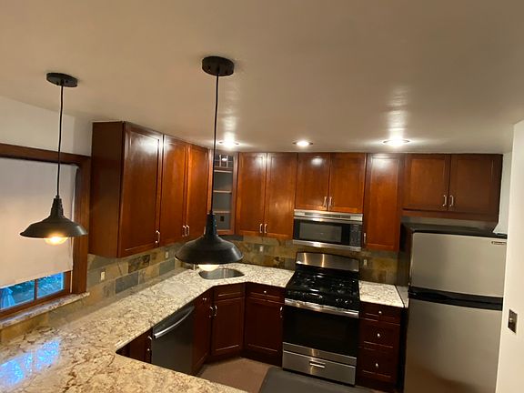 2nd image of 104 N Forest Ave Floor 2