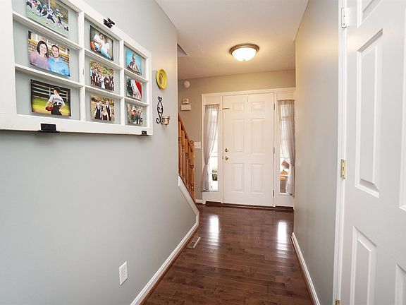 3rd image of 276 Everwood Dr