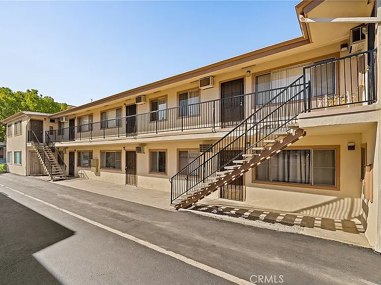437 W Glenoaks Blvd #3 — Photo 10