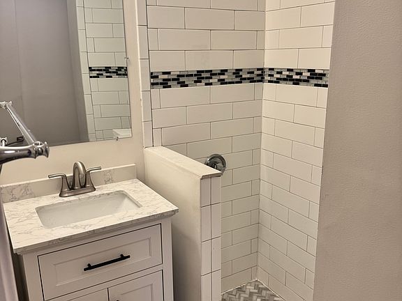 4th image of 70 Joy St APT 16