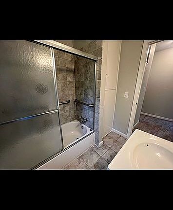 4th image of 226 Alvey Dr