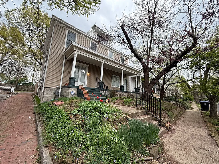 123 Waverly Ct #2 — Photo 15