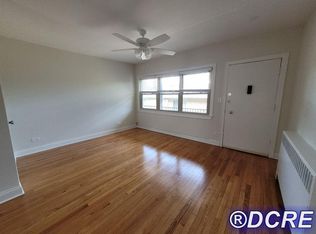1922 W Pratt Blvd #2, Chicago, IL 60626
