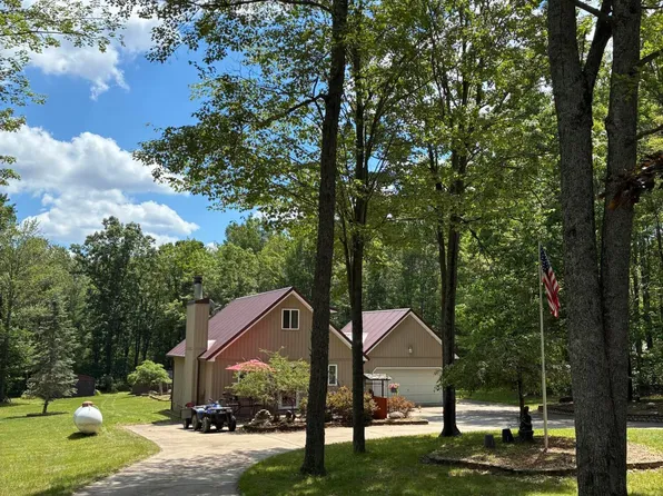 108 Deerwood Ct, Roscommon, MI 48653