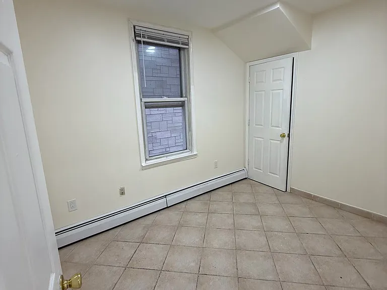 75 W 18th St #1 — Photo 9