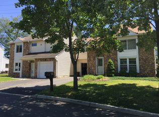 20 Jeffrey Cir, Dayton, NJ 08810