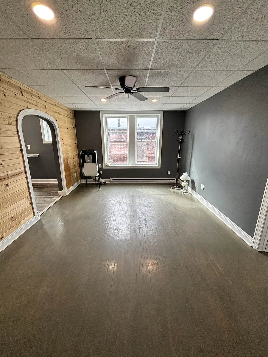 Building Photo - 616 Clinton St #1