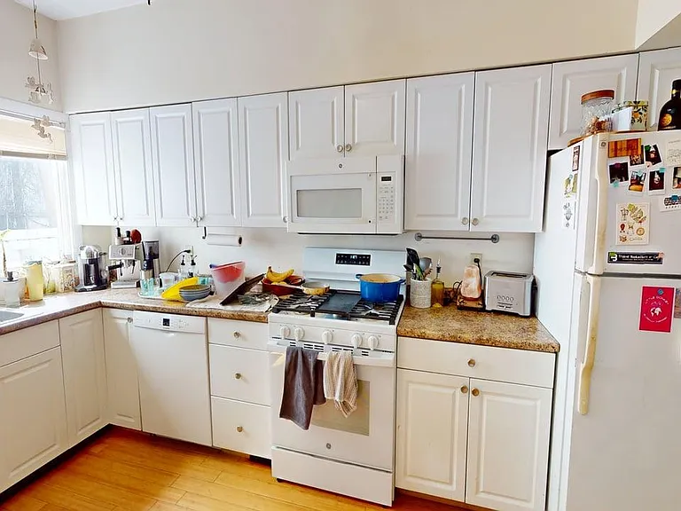 76 Prospect St #1 — Photo 9