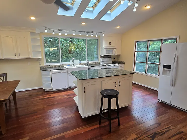 6521 Creekstone Pl — Photo 46