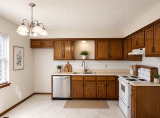 12 Adams Ave NE APT B, Piedmont, OK 73078