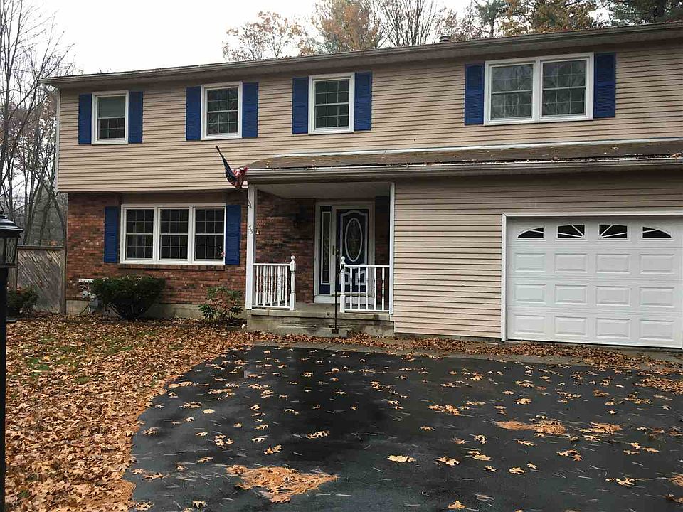 1st image of 33 Evergreen Dr
