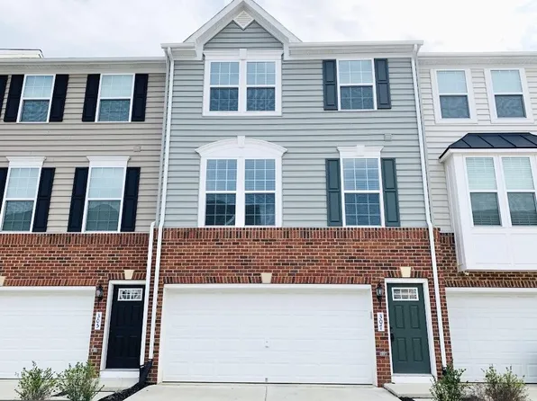 307 Streamview Dr, Fredericksburg, VA 22405