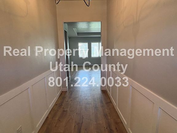 2nd image of 271 E Echo Ledge Dr