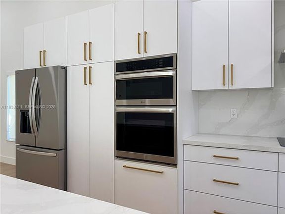 5th image of 13890 SW 108th St