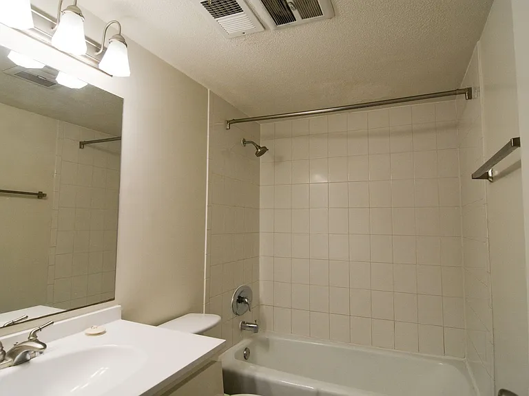 Citadel Apartments — Photo 34