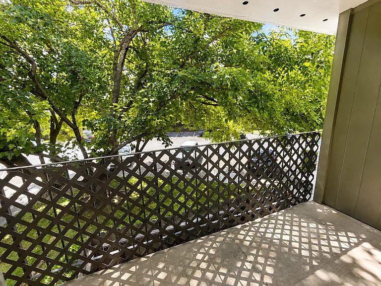 Northridge Terrace Apartments at 4900-4948 Stamas Lane, Fair Oaks California — Photo 11