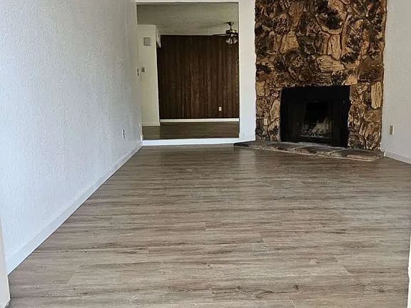 3rd image of 5010 Sunshine Ln