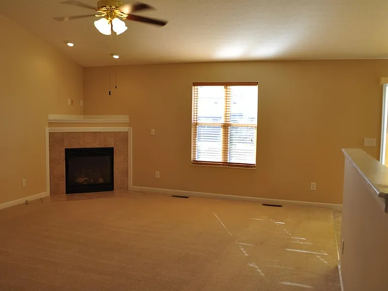 8053 Seabury Ct — Photo 6
