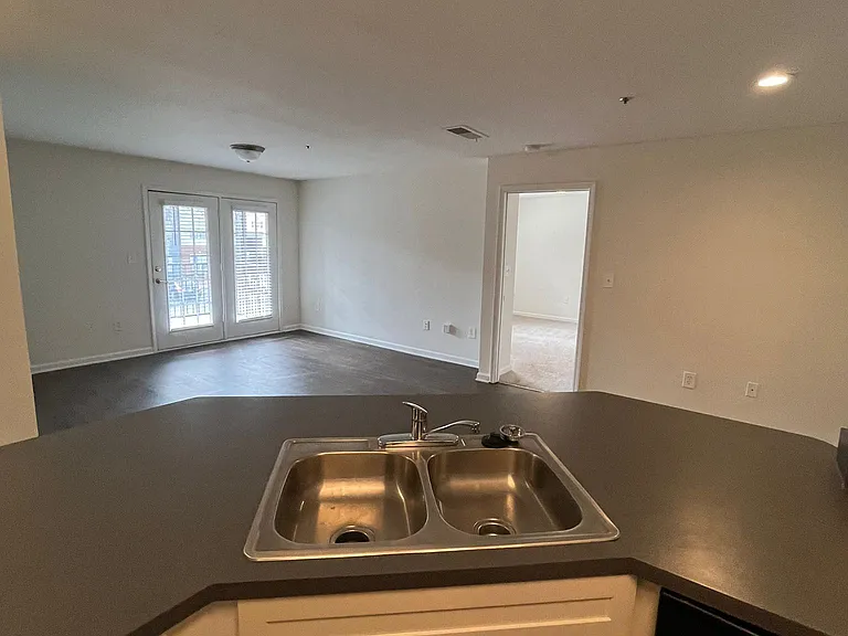 Wesley St. Claire Apartments at Lawrenceville — Photo 144
