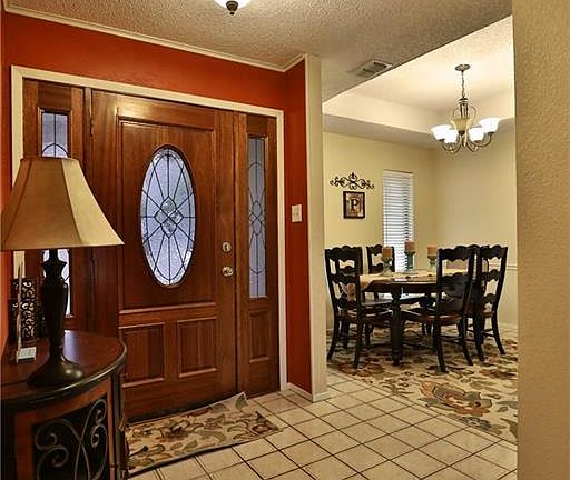 3rd image of 4009 Bay Hill Dr