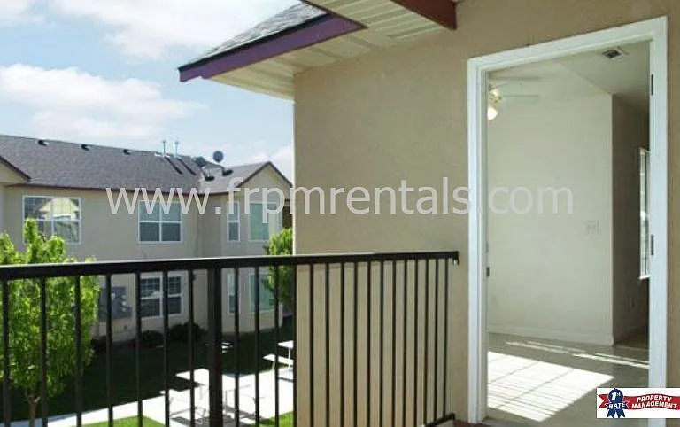 10146 W Garverdale Ln #101 — Photo 15