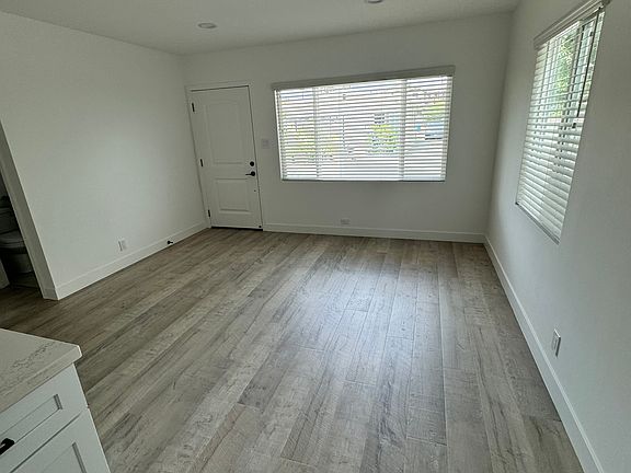 2nd image of 1010 Orange Grove Ave APT B