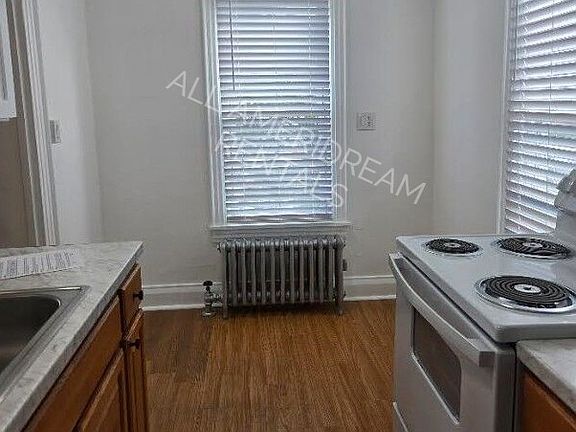 3rd image of 930 Carlisle St Floor 2