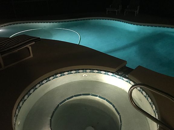 4th image of 2338 Sweetwater Blvd