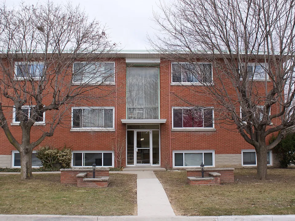 120 Clive Rd #4