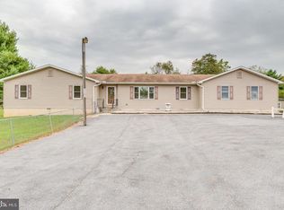 64 Cedar Dr, Kearneysville, WV 25430