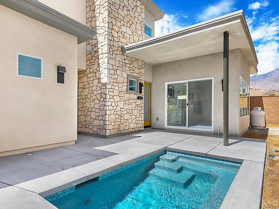 3rd image of 2661 Lavender Ln