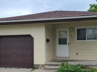 8261 Toepfer Rd, Warren, MI 48089